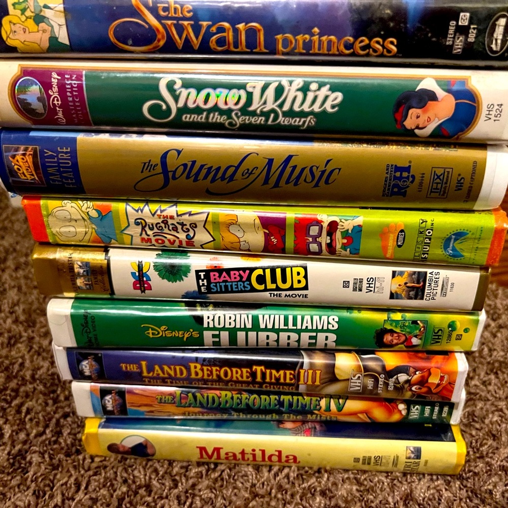 Disney and family movies vhs lot